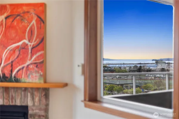 $670,000 | 1930 Grand Avenue, Unit 2, Everett, WA 98201