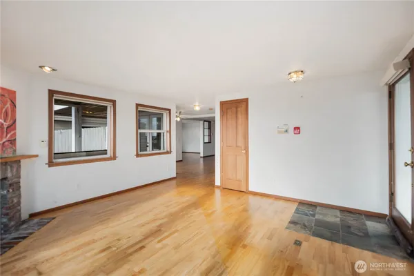 $670,000 | 1930 Grand Avenue, Unit 2, Everett, WA 98201
