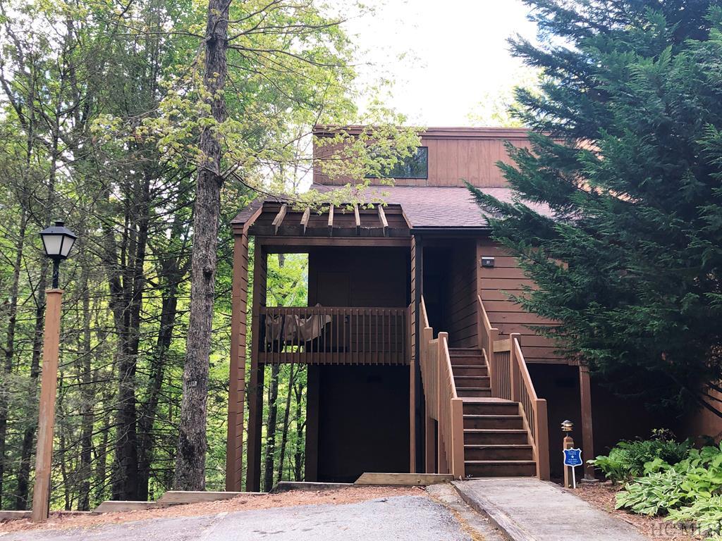 81-37 Emerald Ridge Road, Unit 37 Sapphire, NC 28774 - Photo 2 of 19 Gallery Image 2