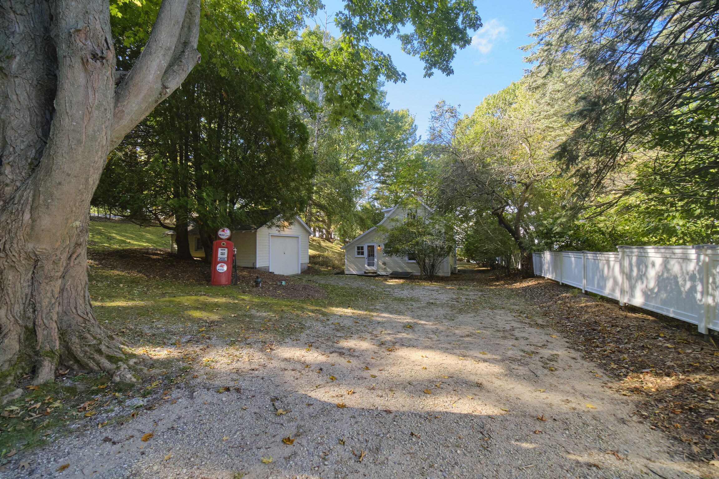 12838 Lakeview Road Bear Lake, MI 49614 - Photo 8 of 69 12838_Lakeview_Rd-09