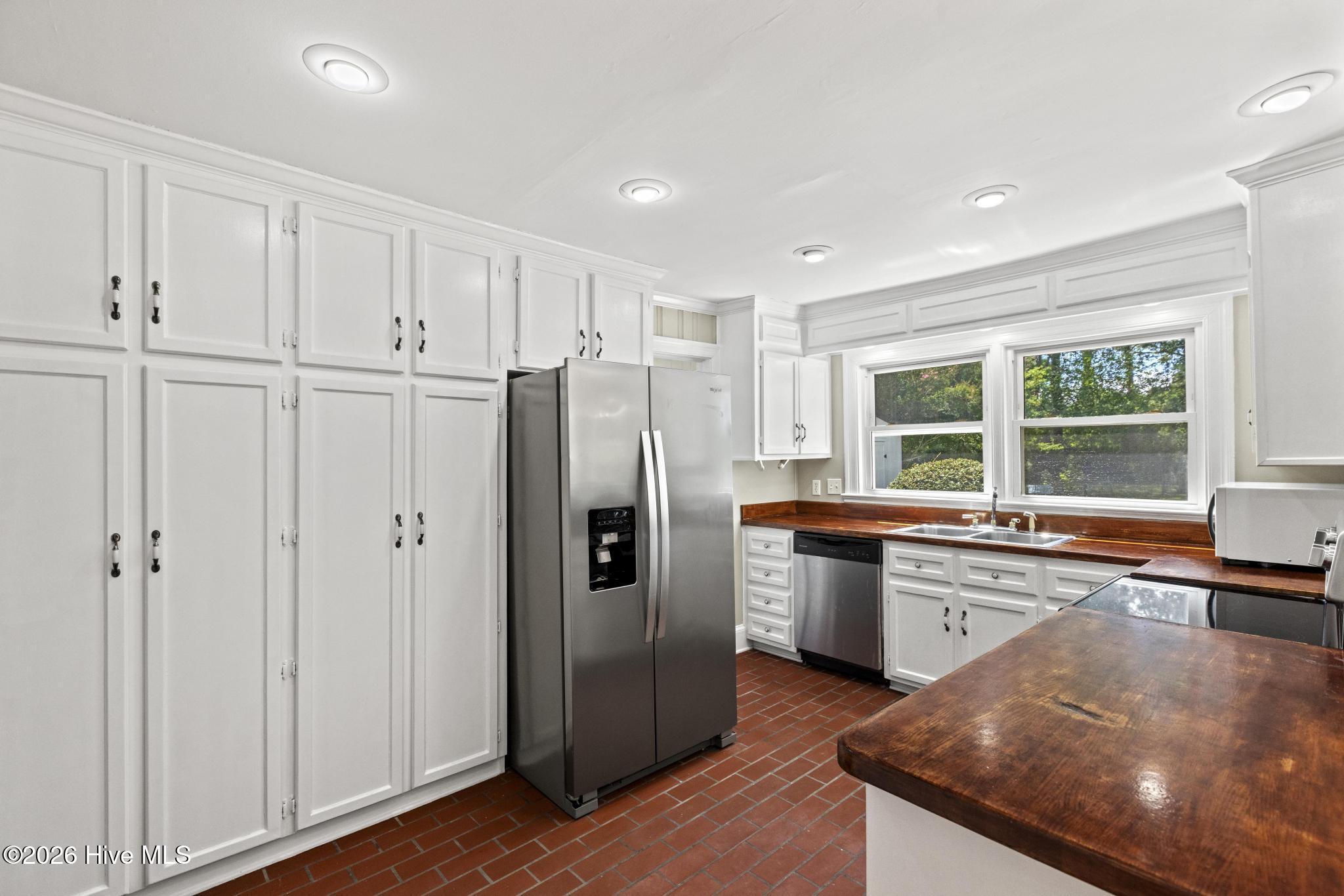 1210 Stockton Road Kinston, NC 28504 - Photo 12 of 38 Gallery Image 12