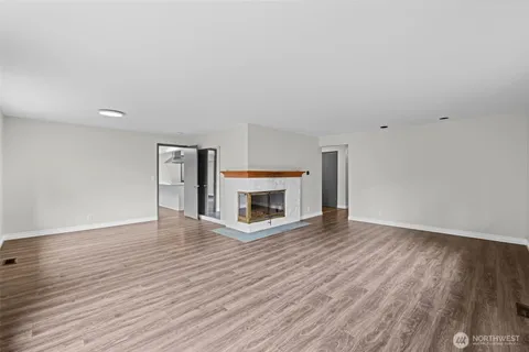 $915,000 | 2157 North 122nd Street, Seattle, WA 98133