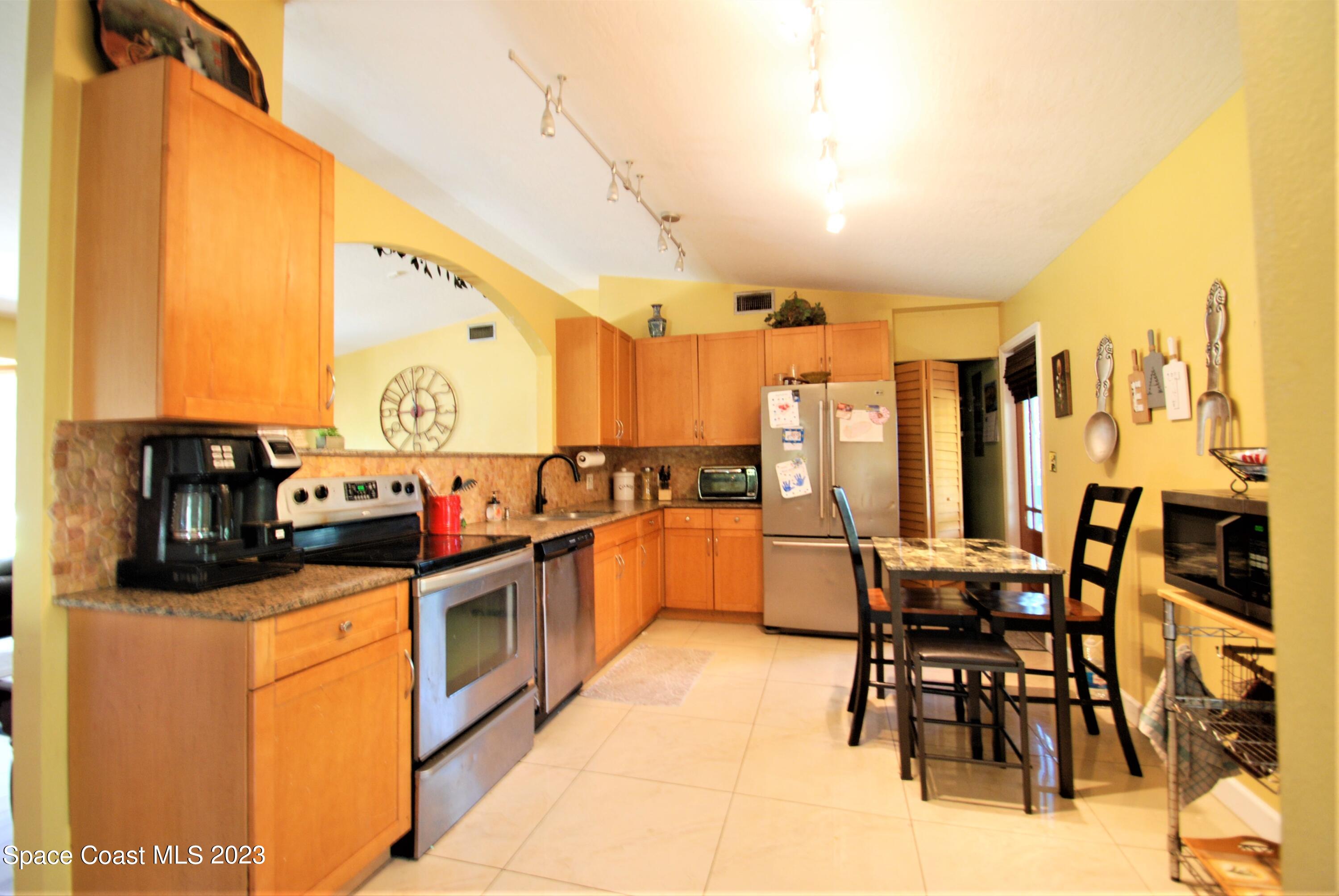 2450 Ski Lane Malabar, FL 32950 - Photo 3 of 23 Kitchen