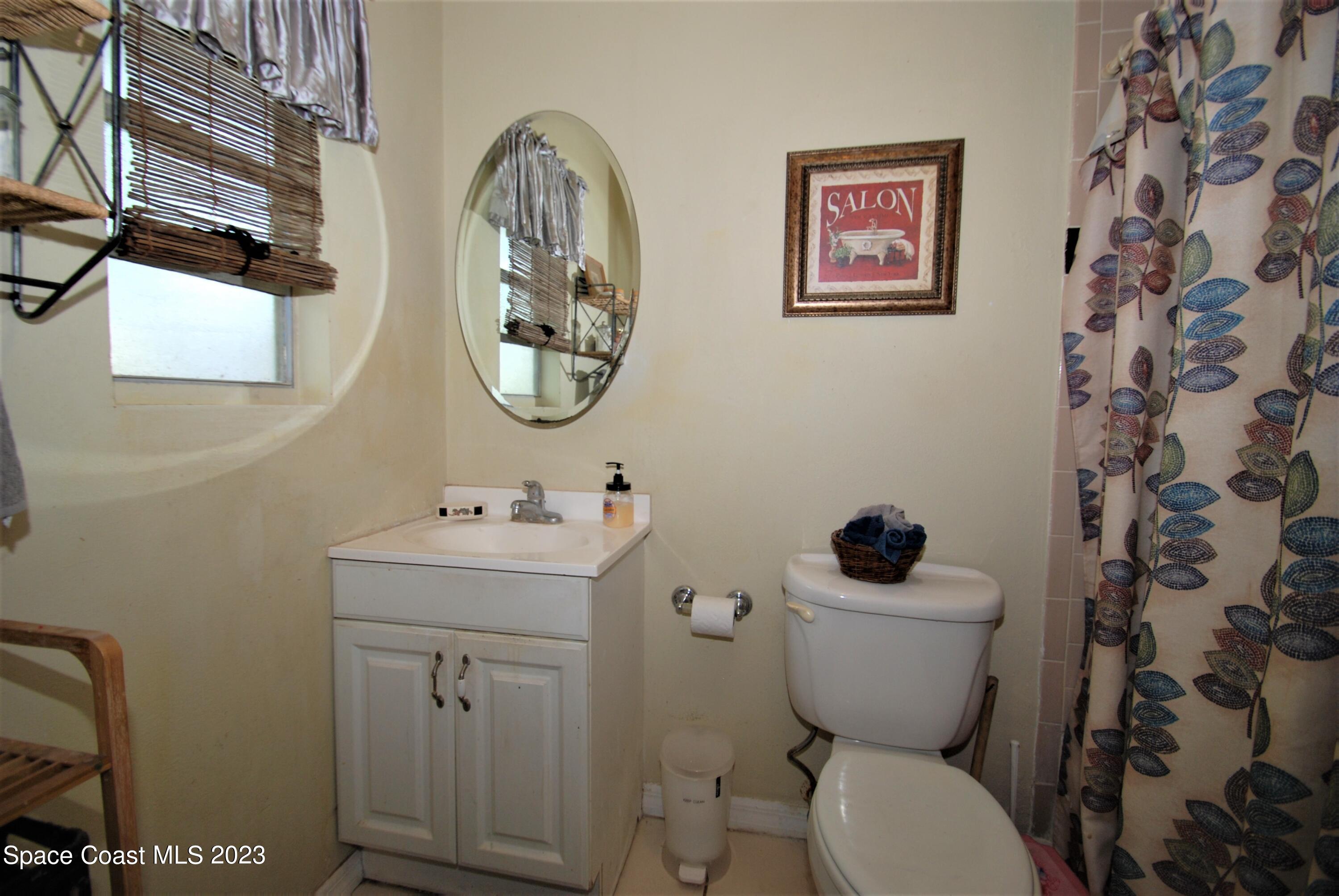 2450 Ski Lane Malabar, FL 32950 - Photo 8 of 23 Primary Bathroom