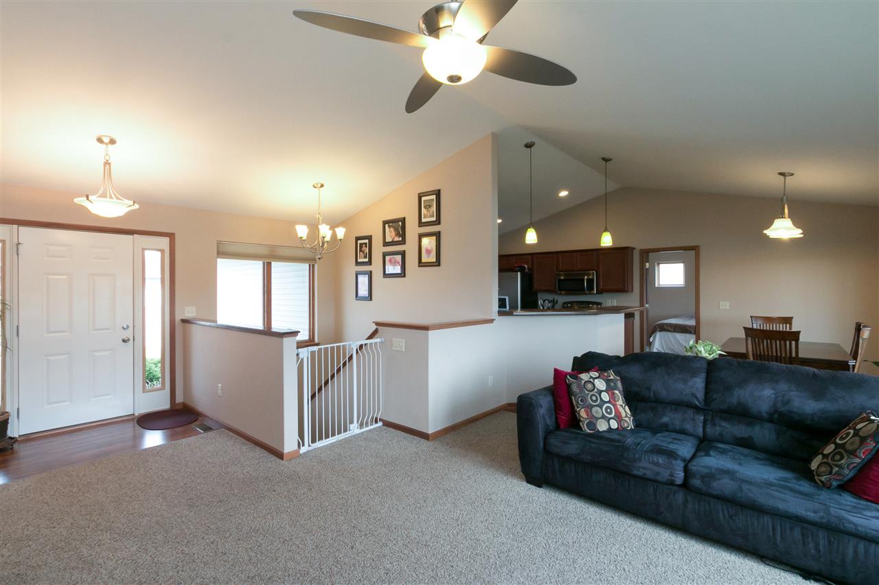 75 Lily Pond Road North Liberty, IA 52317 - Photo 3 of 25 Gallery Image 3