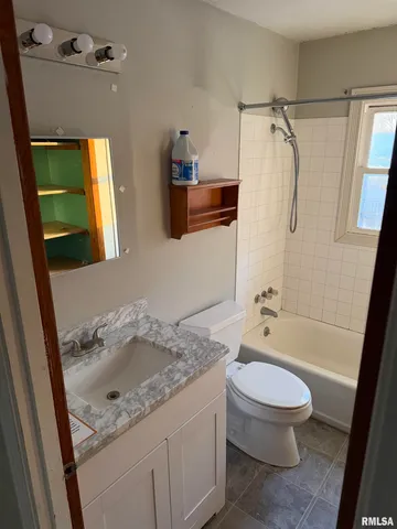 $156,000 | 1202 Florida Avenue, Decatur, IL 62521