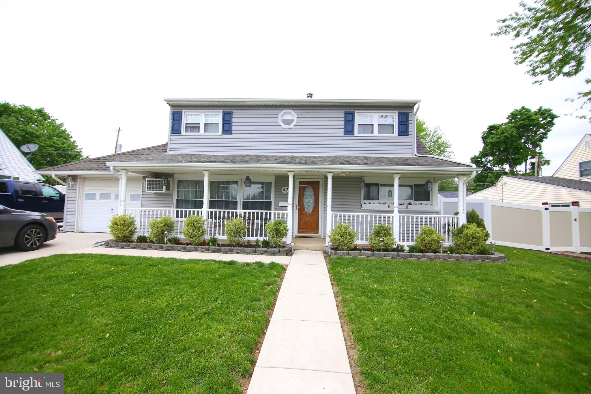 42 Hemlock Road Levittown, PA 19056 - Photo 1 of 33 Gallery Image 1