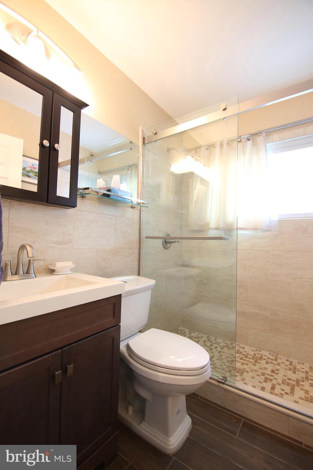 42 Hemlock Road Levittown, PA 19056 - Photo 21 of 33 Gallery Image 21