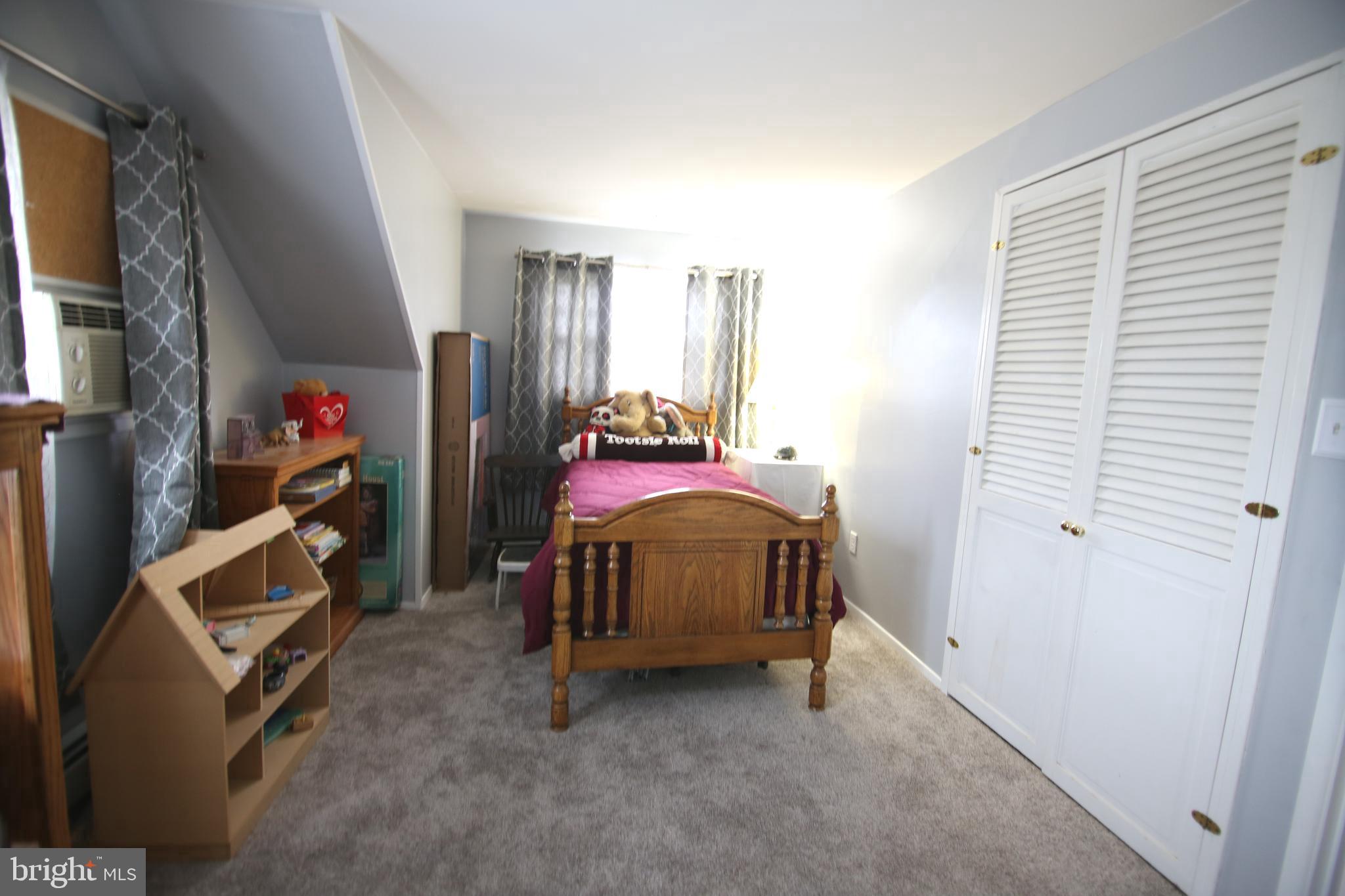 42 Hemlock Road Levittown, PA 19056 - Photo 24 of 33 Gallery Image 24