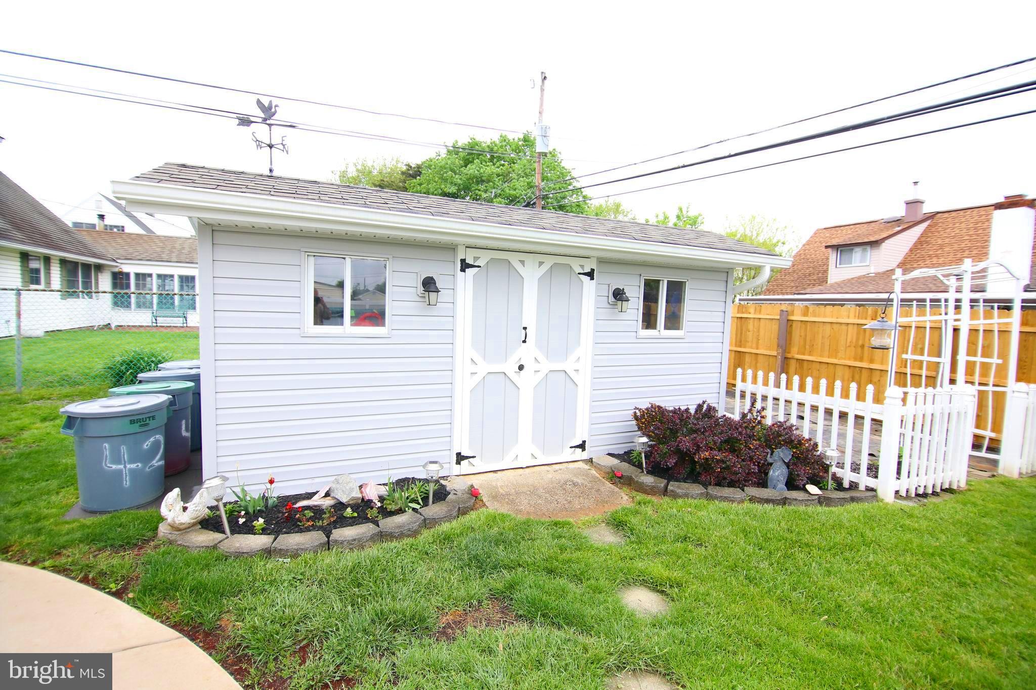 42 Hemlock Road Levittown, PA 19056 - Photo 28 of 33 Gallery Image 28