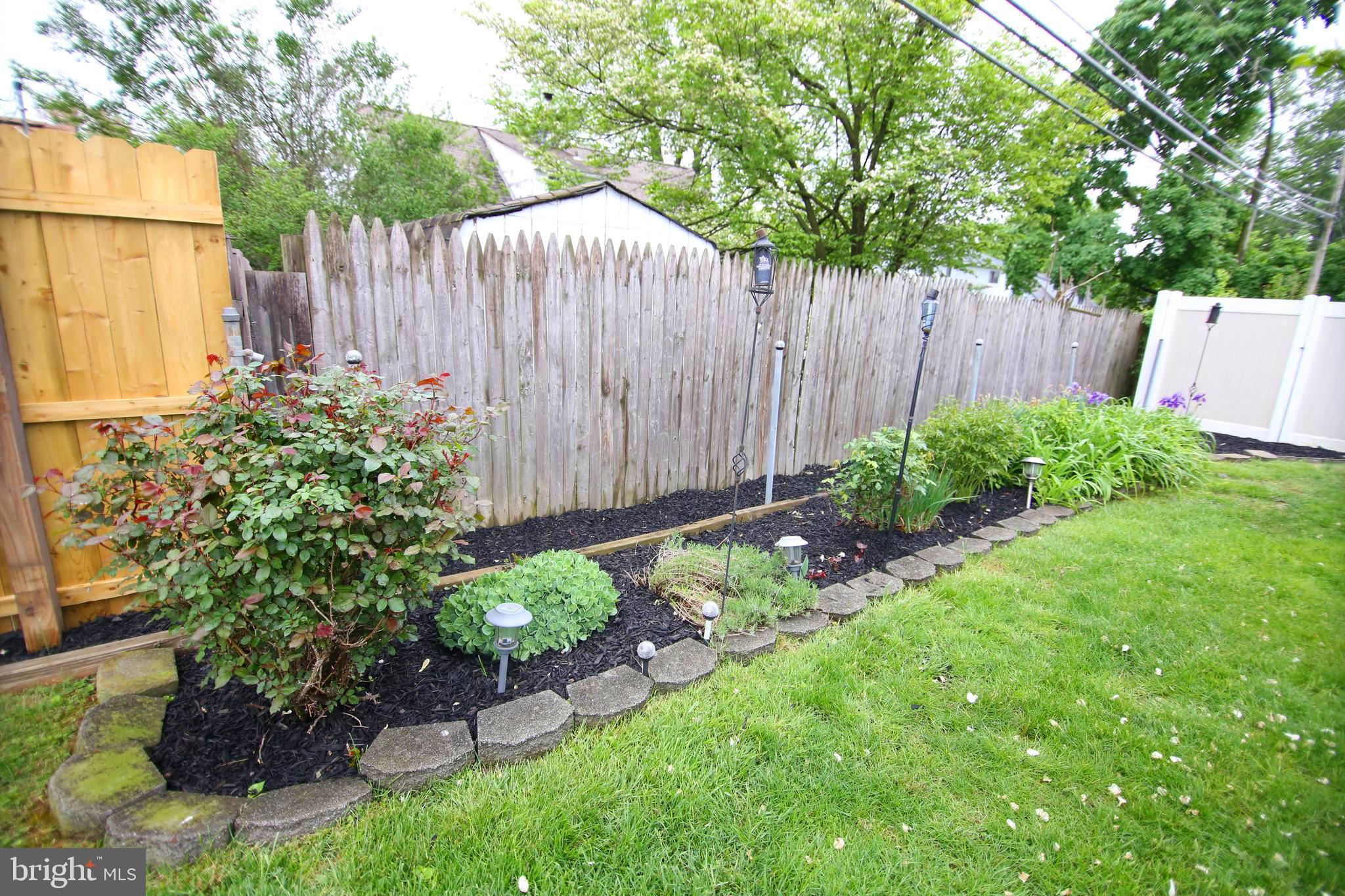 42 Hemlock Road Levittown, PA 19056 - Photo 32 of 33 Gallery Image 32