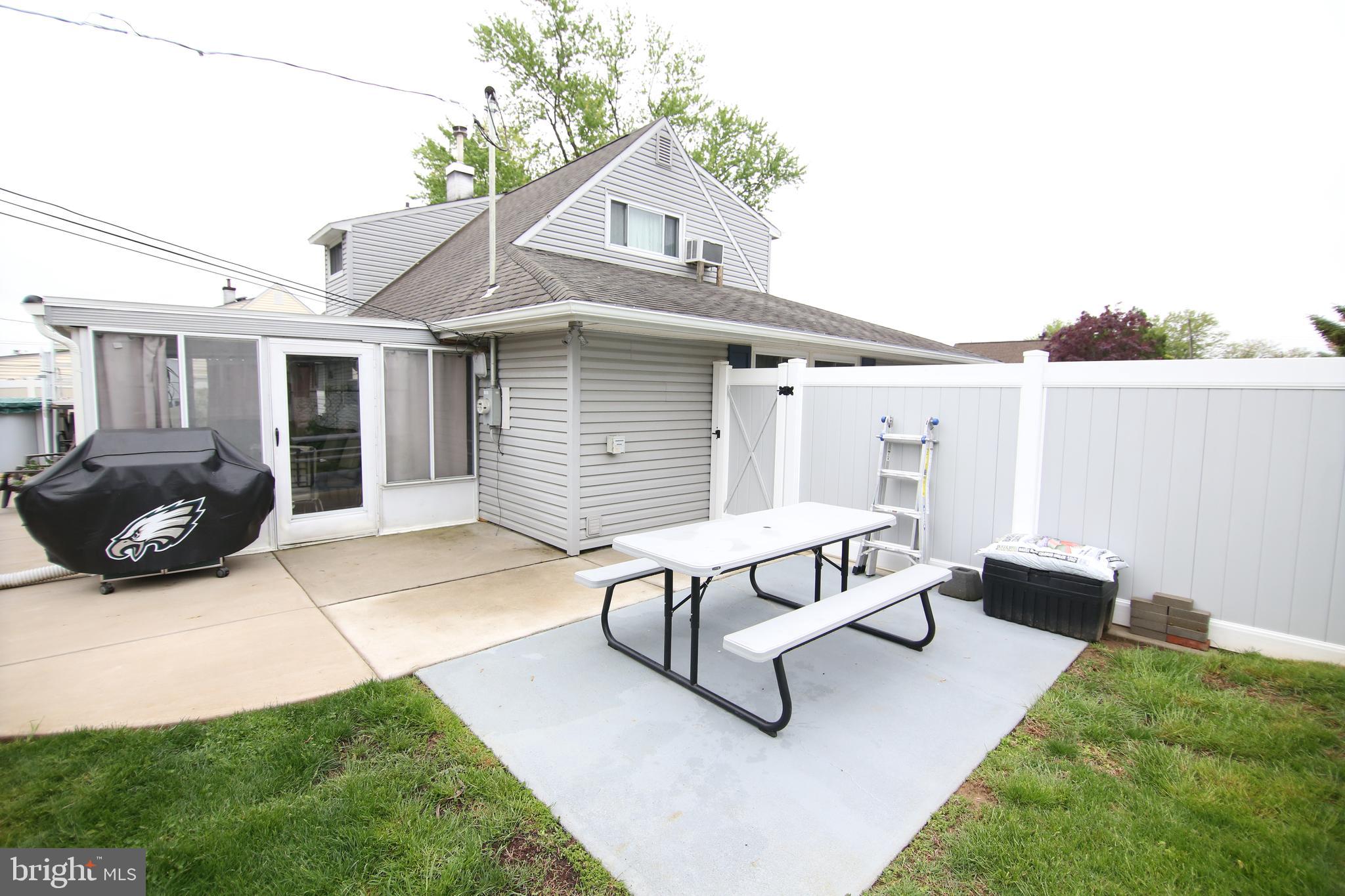 42 Hemlock Road Levittown, PA 19056 - Photo 33 of 33 Gallery Image 33