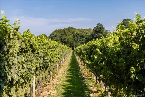 $13,000,000 | 59600 Main Road, Southold, NY 11971