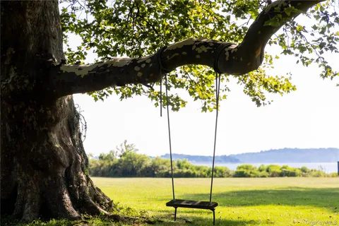 $13,000,000 | 59600 Main Road, Southold, NY 11971