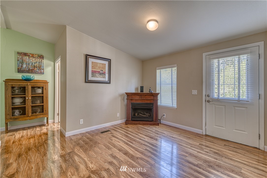 3160 Banner Road Southeast Port Orchard, WA 98366 - Photo 11 of 32 Gallery Image 11