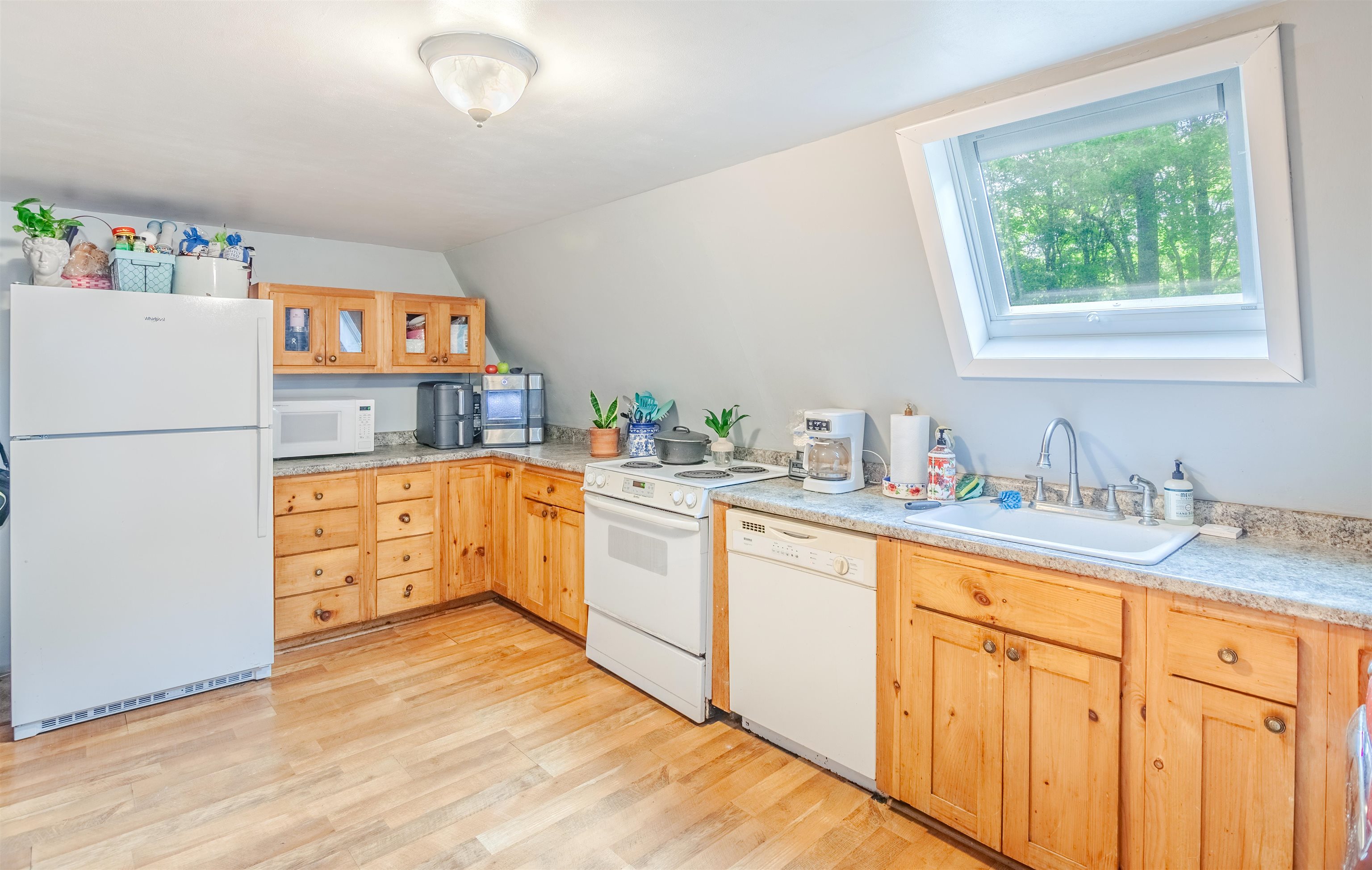 21 Hoadley Road Belmont, NH 03220 - Photo 11 of 56 Gallery Image 11