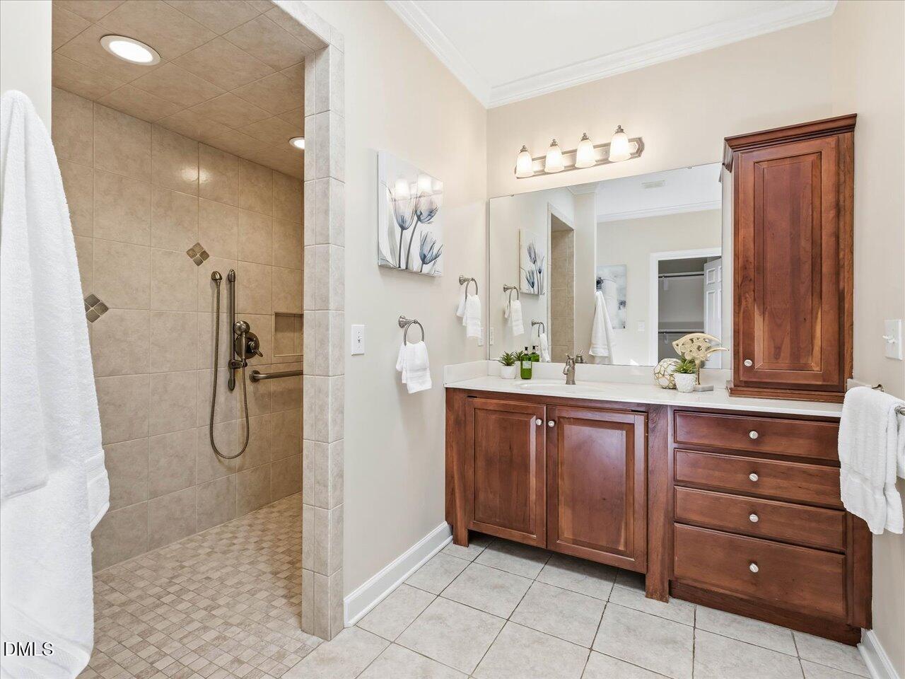 2901 Hunters Bluff Drive Raleigh, NC 27606 - Photo 19 of 40 43-Main Floor Primary Suite