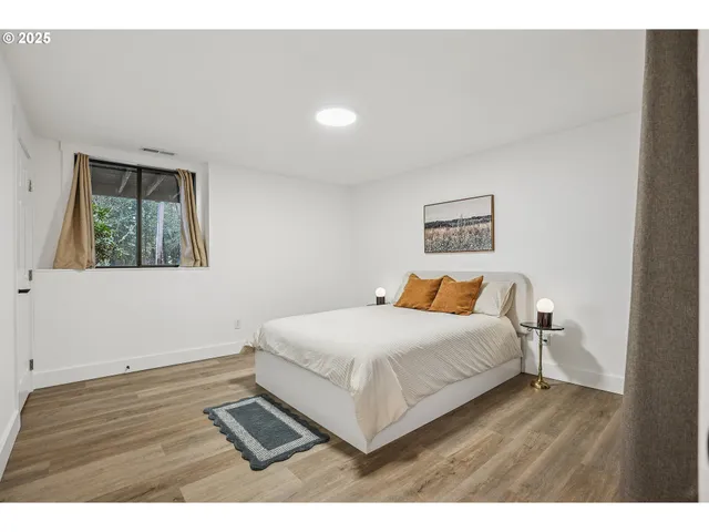 $1,149,999 | 13300 Northeast Whitlow Lane, Newberg, OR 97132