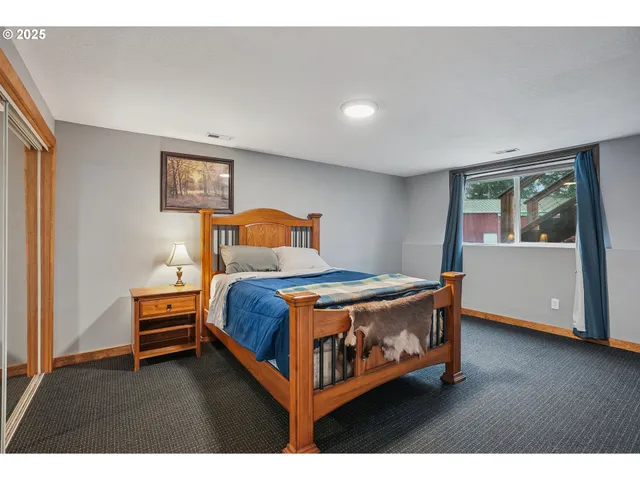 $1,149,999 | 13300 Northeast Whitlow Lane, Newberg, OR 97132