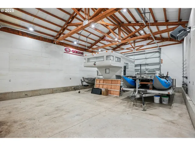 $1,149,999 | 13300 Northeast Whitlow Lane, Newberg, OR 97132