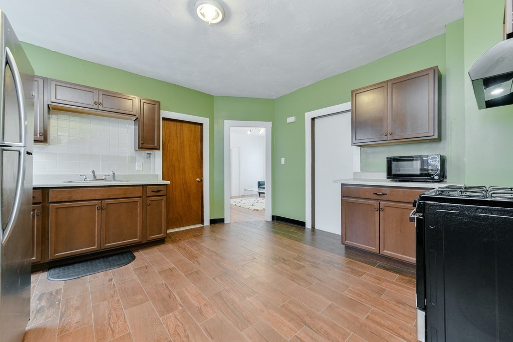 86 Whitfield Street Boston, MA 02124 - Photo 11 of 27