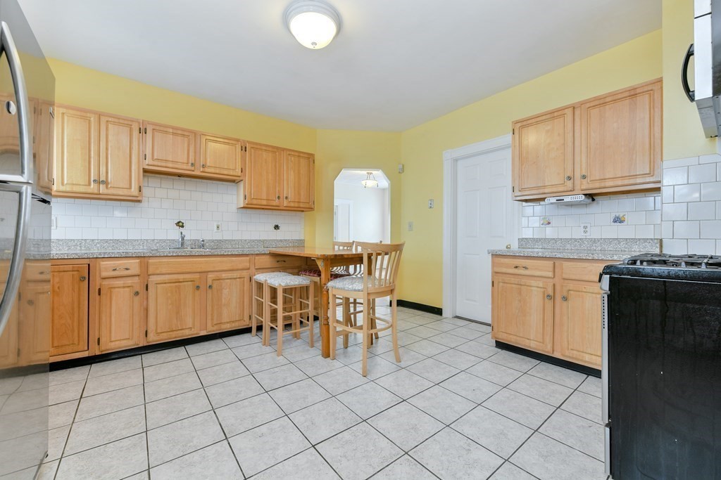 86 Whitfield Street Boston, MA 02124 - Photo 14 of 27