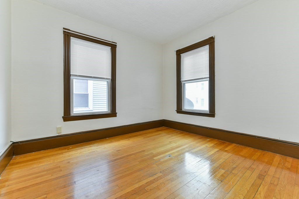 86 Whitfield Street Boston, MA 02124 - Photo 7 of 27