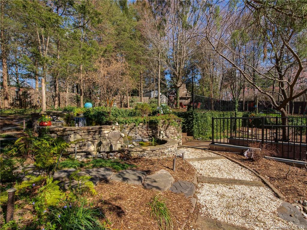 100 Sardis Pointe Road Matthews, NC 28105 - Photo 3 of 38 Gallery Image 3