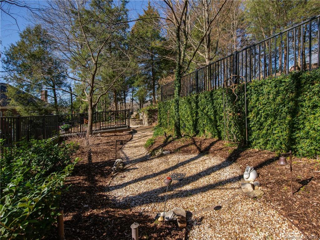 100 Sardis Pointe Road Matthews, NC 28105 - Photo 36 of 38 Gallery Image 36