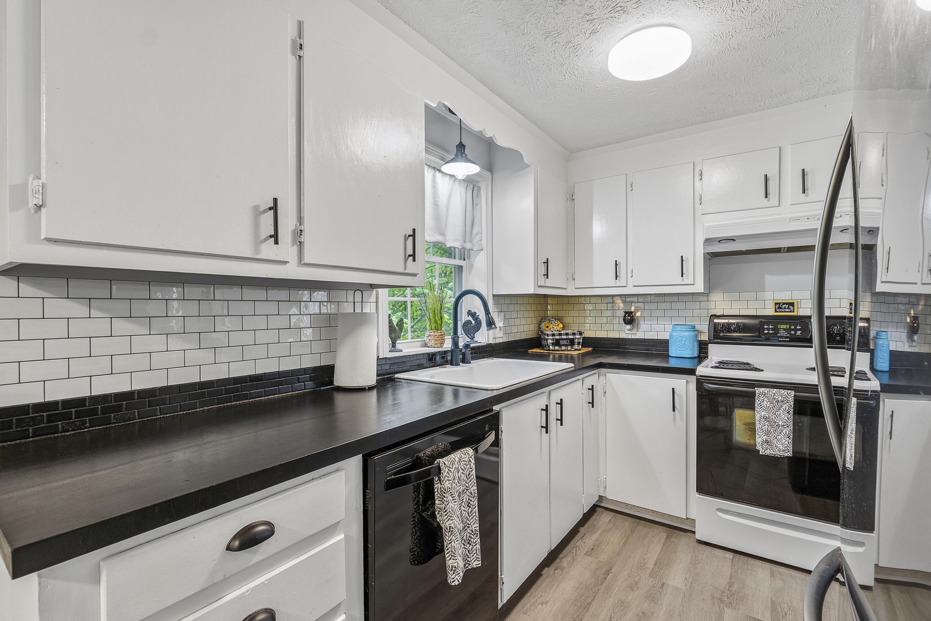 598 Cape Road Limington, ME 04049 - Photo 8 of 39 Ready For Your Favorite Recipes