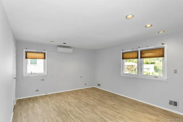 $1,599,000 | 83 The Dell, Searingtown, NY 11507