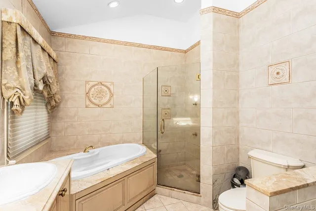 $1,599,000 | 83 The Dell, Searingtown, NY 11507