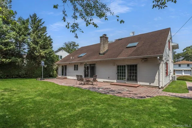 $1,599,000 | 83 The Dell, Searingtown, NY 11507