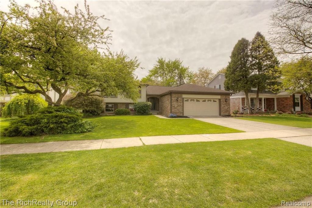 46513 Maidstone Road Canton, MI 48187 - Photo 3 of 56