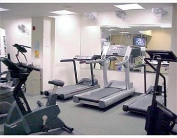 33 Pond Avenue, Unit 417 Brookline, MA 02445 - Photo 2 of 9