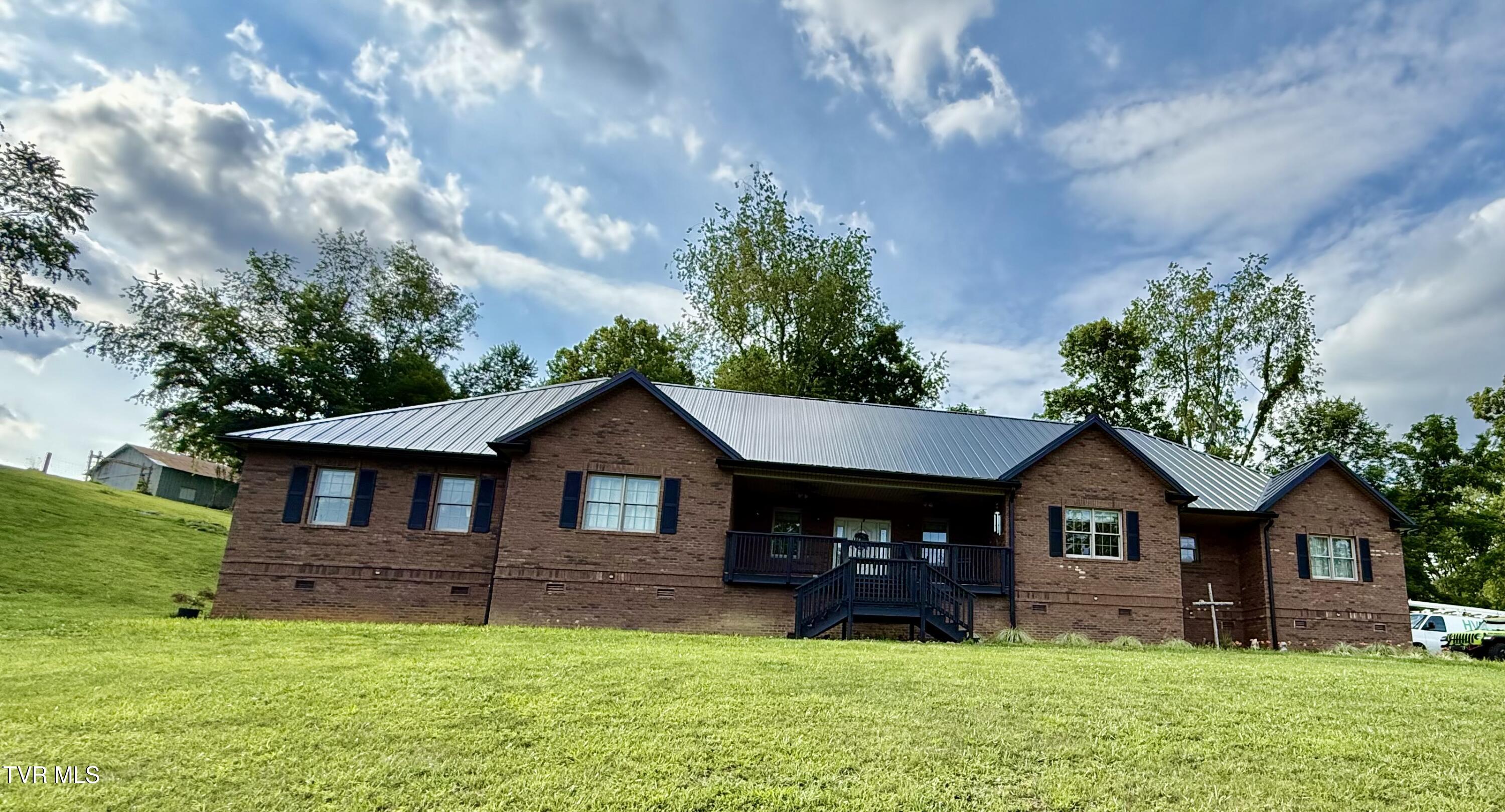108 Trammel Road Bristol, TN 37620 - Photo 11 of 86 IMG_3787