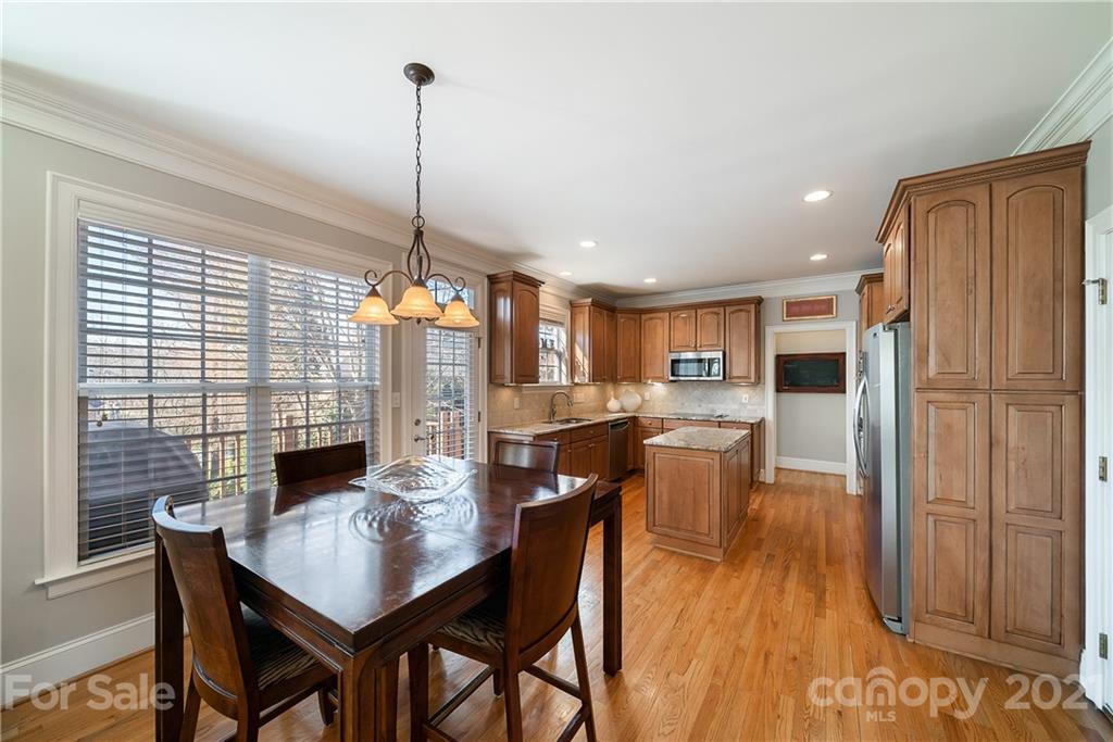268 Hemmingway Lane Fort Mill, SC 29708 - Photo 12 of 43 a dining room with furniture and window