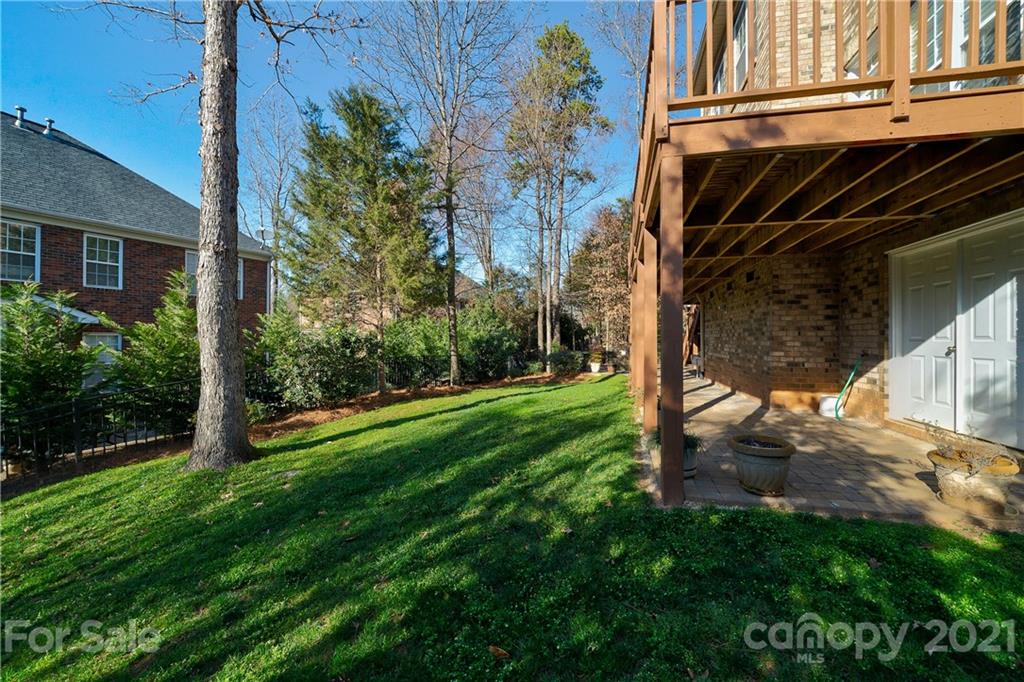 268 Hemmingway Lane Fort Mill, SC 29708 - Photo 42 of 43 a view of backyard with garden