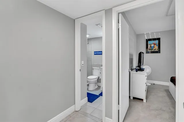 a bathroom with a toilet