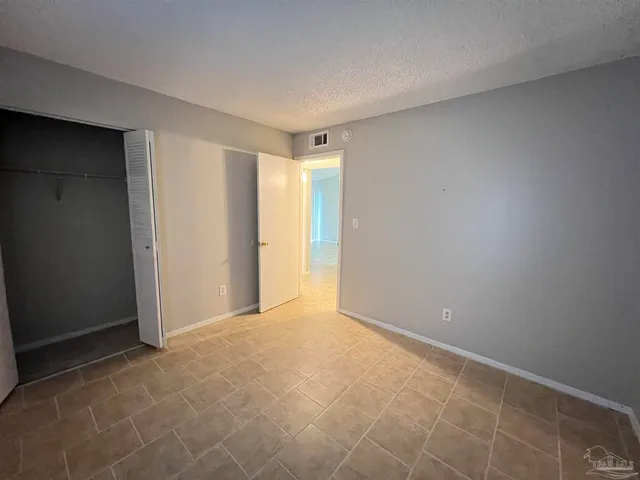 $975 | 6809 Tiki Lane, Unit 1, Pensacola, FL 32503