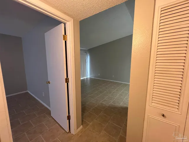 $975 | 6809 Tiki Lane, Unit 1, Pensacola, FL 32503