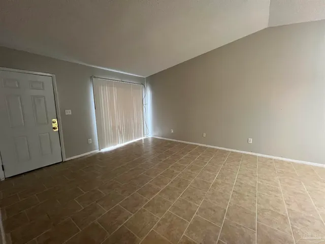 $975 | 6809 Tiki Lane, Unit 1, Pensacola, FL 32503