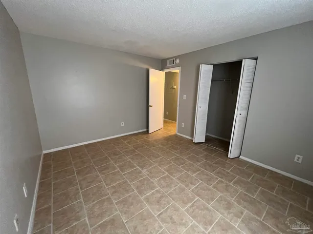 $975 | 6809 Tiki Lane, Unit 1, Pensacola, FL 32503