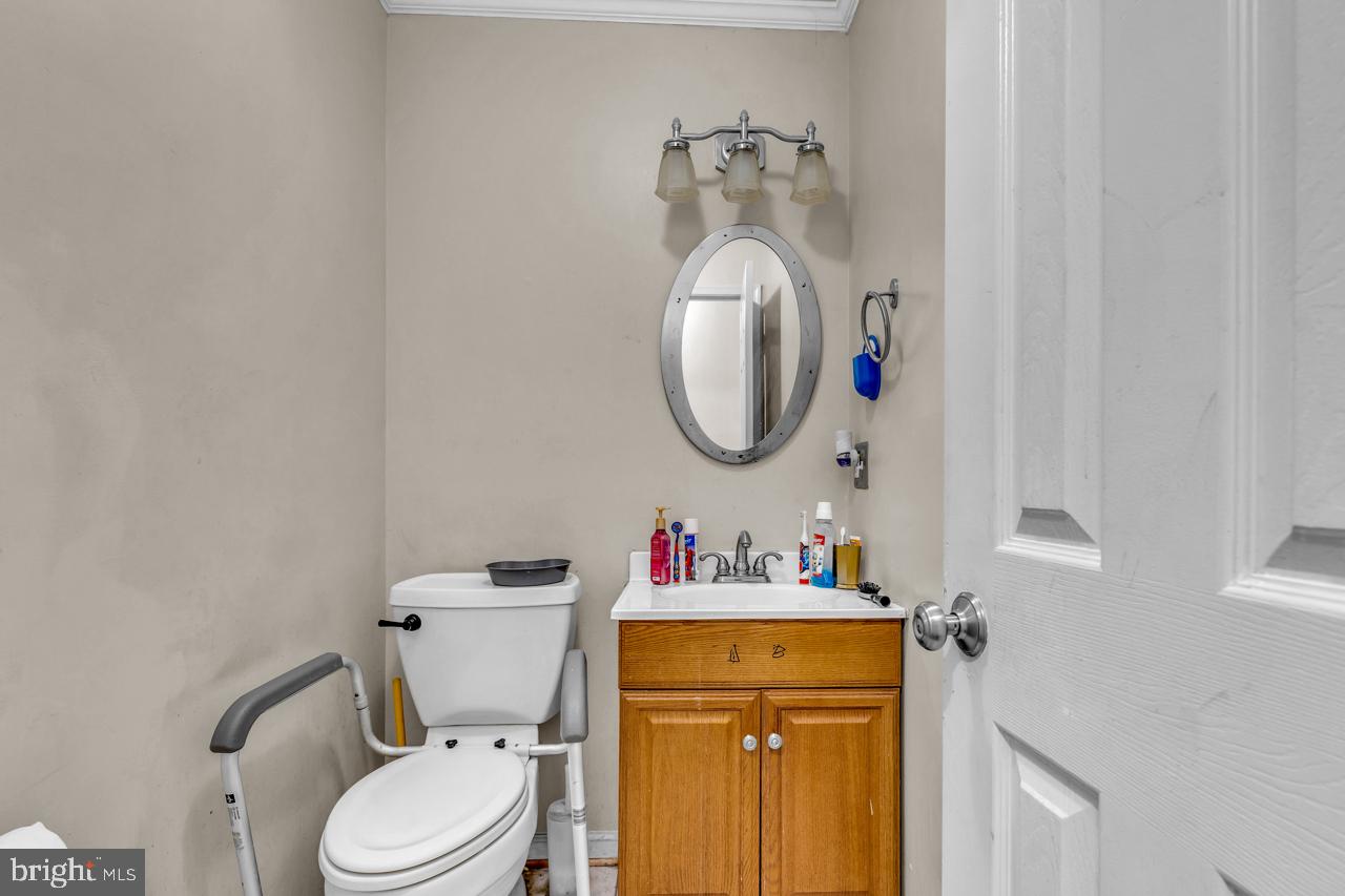 7437 Jayhawk Street Annandale, VA 22003 - Photo 17 of 29