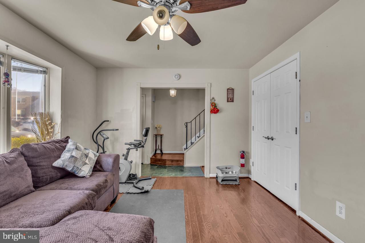 7437 Jayhawk Street Annandale, VA 22003 - Photo 2 of 29