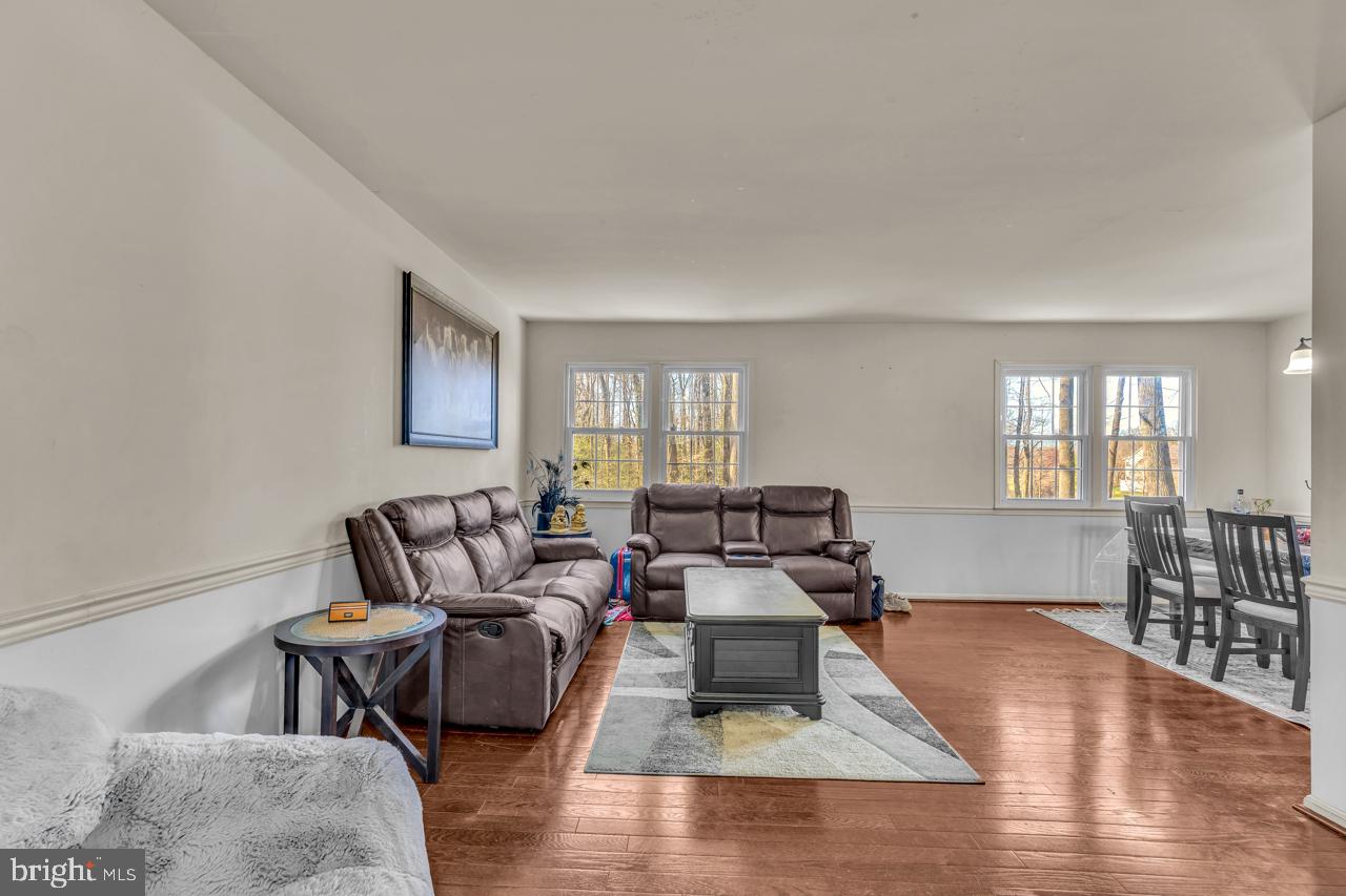 7437 Jayhawk Street Annandale, VA 22003 - Photo 10 of 29