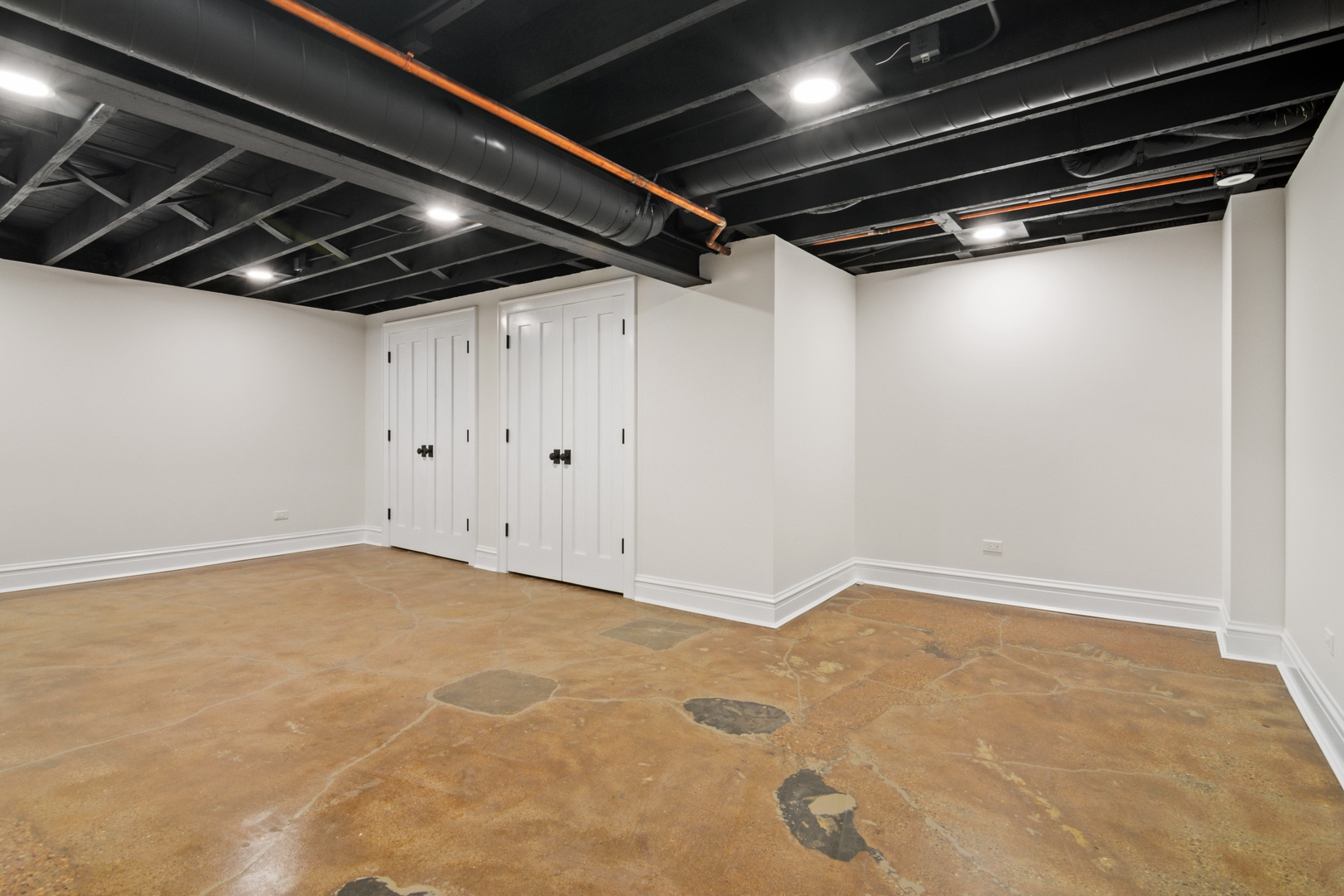 1045 Pine Street Winnetka, IL 60093 - Photo 31 of 38 a view of an empty room