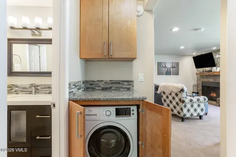 $1,049,000 | 1040 Vail View Drive, Unit 305, Vail, CO 81657