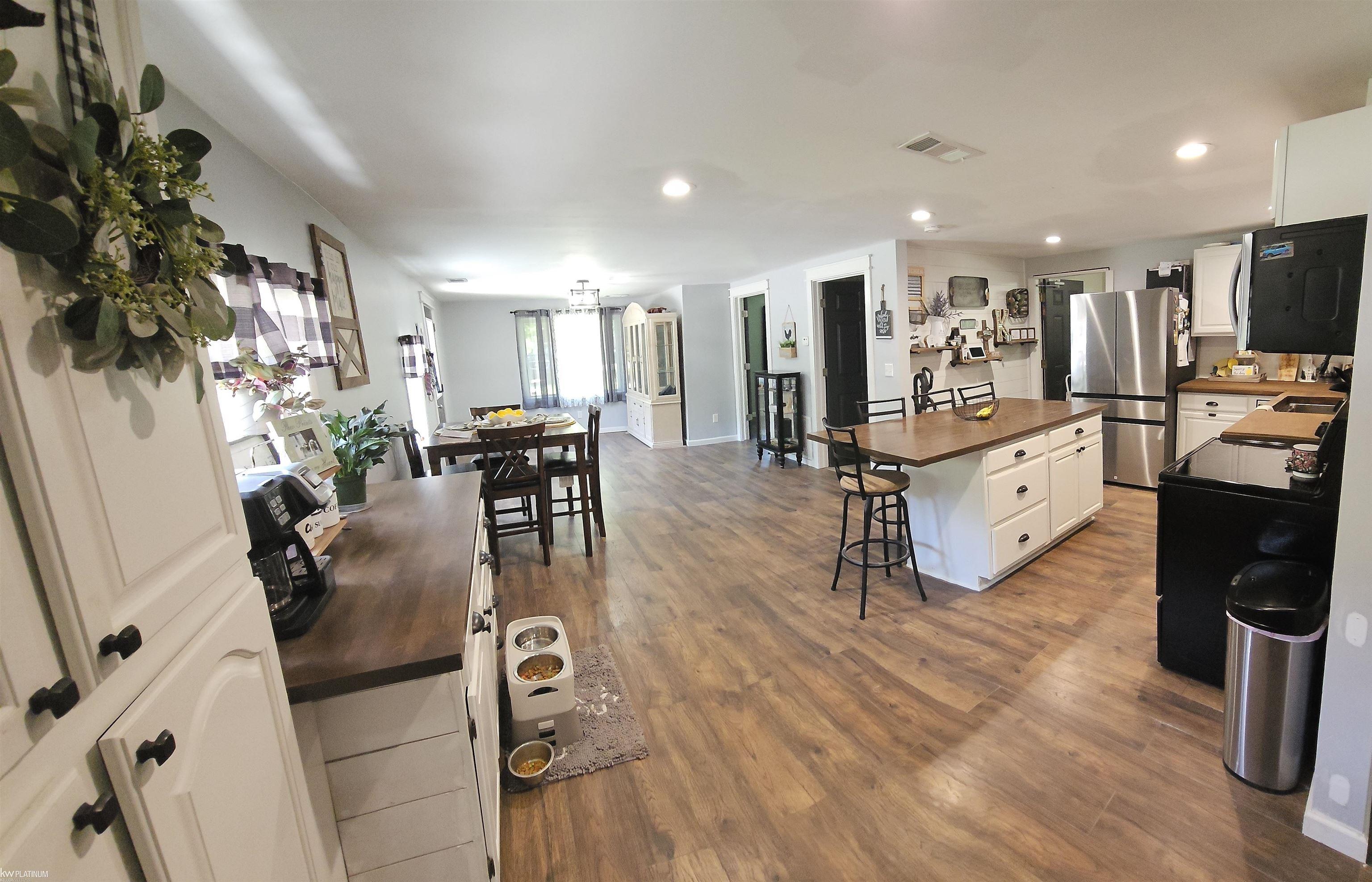4222 Parker Road Fort Gratiot, MI 48059 - Photo 14 of 35 50143050-f845abe8-eef9-4261-959b-9ba7d8232c10.JPG