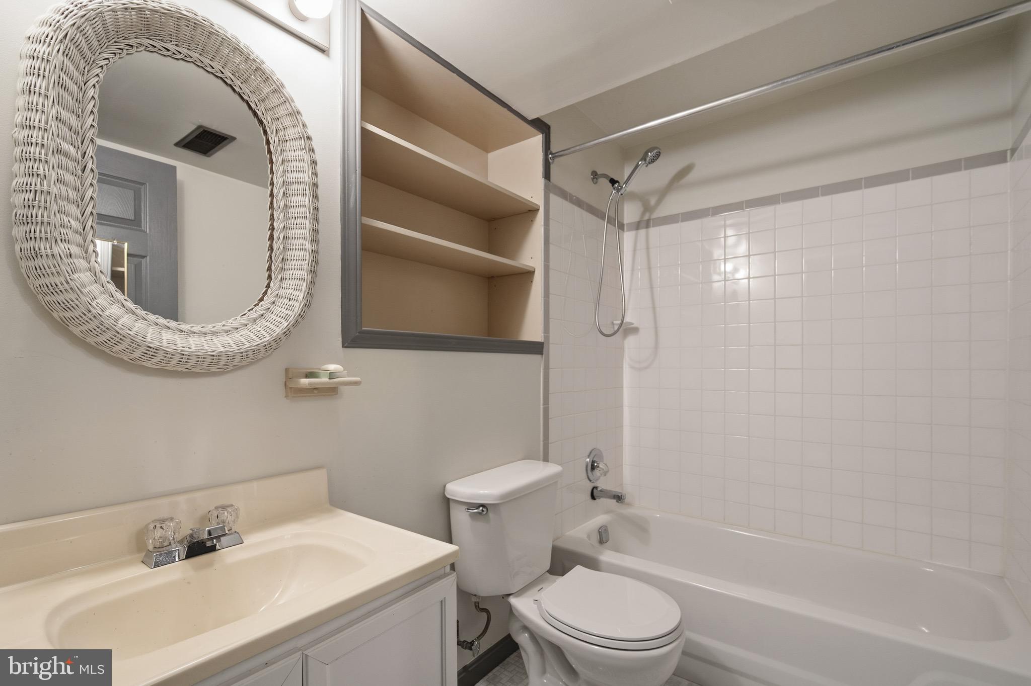 6830 Bluecurl Circle Springfield, VA 22152 - Photo 49 of 73 Full bathroom on LL
